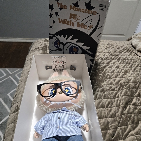 Pop Mart THE MONSTERS FLIP WITH ME Vinyl Plush , Doll Used For Display Only - Picture 6 of 7
